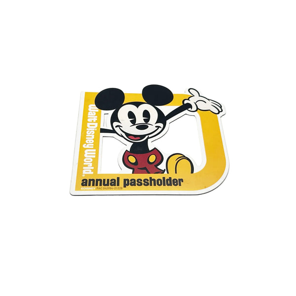 Celebrate your Walt Disney World Annual Passholder status with this exclusive and collectible Mickey Mouse magnet from 2021. Perfect for showing off your membership on cars or refrigerators