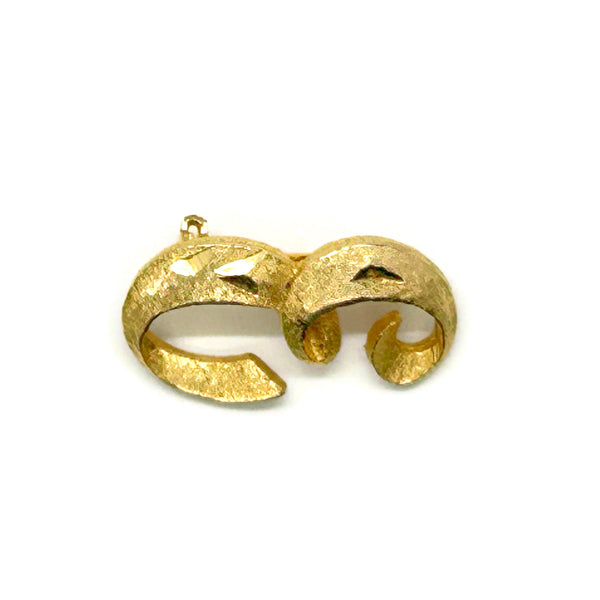A small, vintage gold-tone initial "E" cursive monogram brooch pin, featuring a dual-textured finish with brushed matte styling and diamond-cut highlights on a plain white background