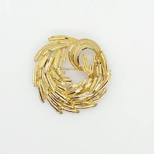 Vintage BSK Modernistic Gold Tone Swirl Brooch