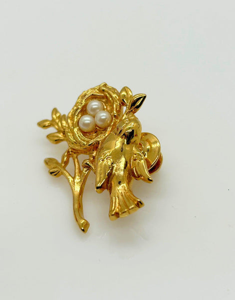 Charming Bird’s Nest with Eggs Pin - Lamoree’s Vintage