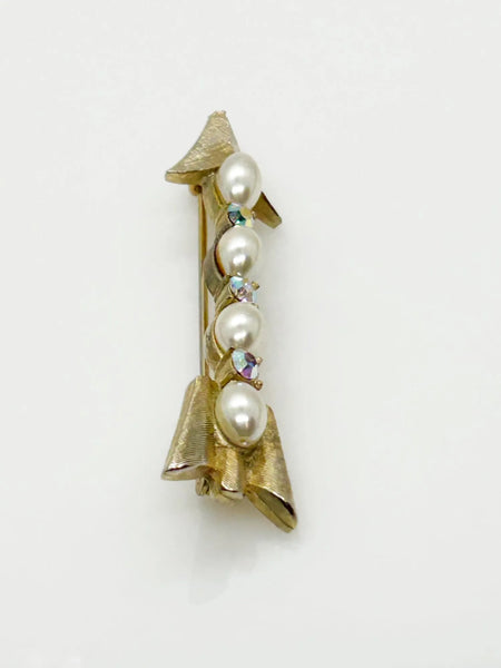 Vintage Pearl and Rhinestone Coro Arrow Brooch