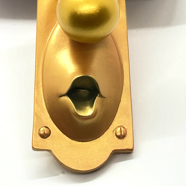 Alice in Wonderland Doorknob Sketchbook Ornament (2019) - NWT As-Is