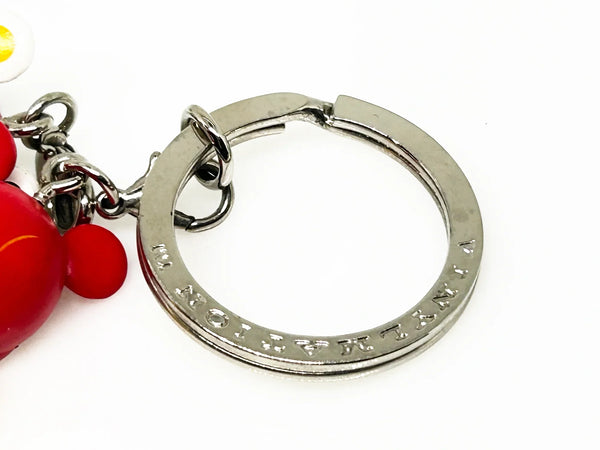 Dopey, from Snow White and the Seven Dwarves;appears as a clown themed Vinylmation Jr.stylized version of himself with a Mickey theme, along with a polka-dotted version.