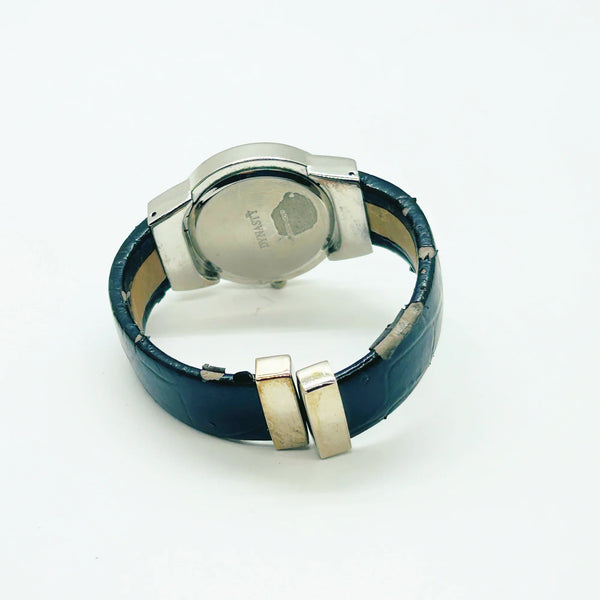 Here is another grouping of watches for parts or repair. They are fashion/ casual and look in good condition, and have bling around the faces They may just need new batteries or are suitable for parts. Brands are Fossil, Dynasty, Armitron and unbranded.