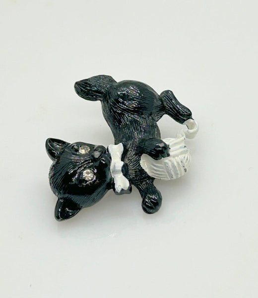 Vintage Gerry's Black Kitten with Yarn Brooch