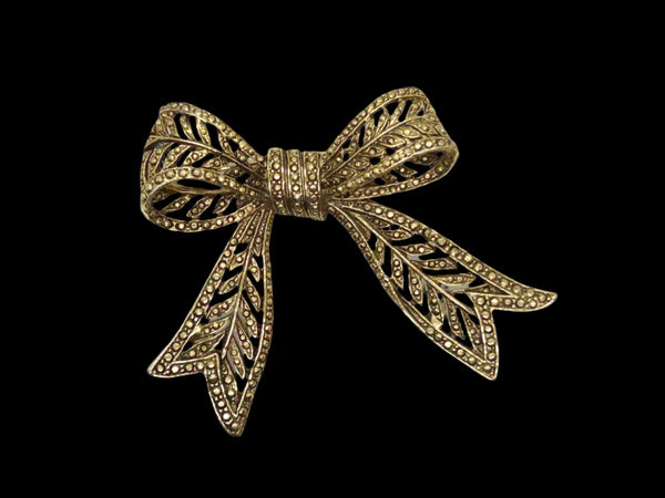 Vintage Victorian Style Golden Bow Brooch