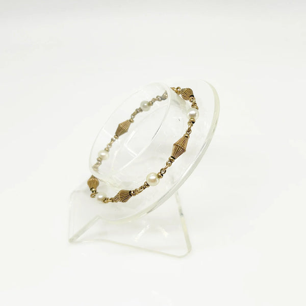 Timeless Vintage Faux Pearl and Gold Bead Bracelet