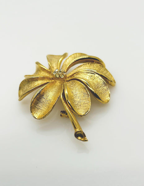 Golden Flower with Long Petals Vintage Brooch - Lamoree’s Vintage