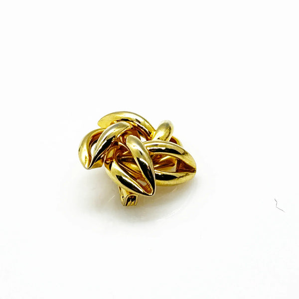 Vintage Small Gold Tone Swirl Pin - Enjoy the sleek, smooth finish on this swirl pin for a luxurious touch. Its quality and versatility make it perfect for any outfit. Shop now!