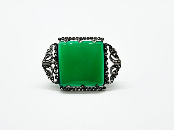 Perfect for vintage jewelry lovers: our Green Square Stone pin provides timeless elegance with a marcasite-studded vintage brooch design. Shop today!