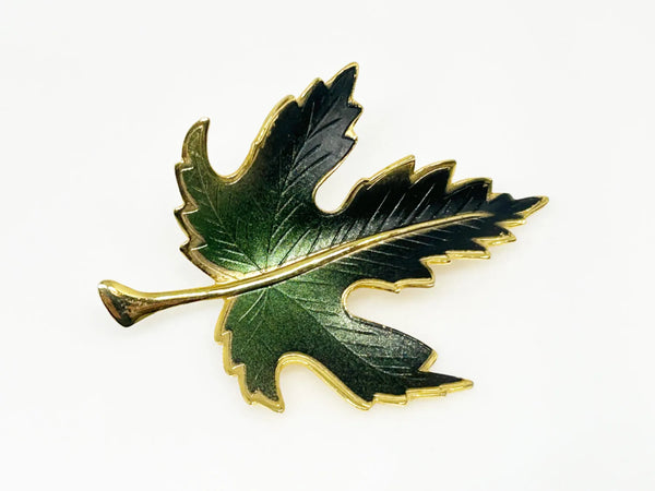 Green Enamel Pretty Vintage Brooch