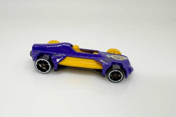 Hot Wheels Purple and Yellow Med-Evil (2015) - Lamoree’s Vintage