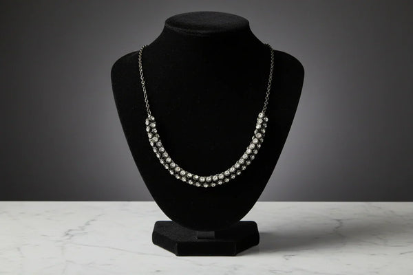 Perfect for those who appreciate quality craftsmanship: our Rolling Rhinestone Flexible Rhinestone Necklace provides versatile, elegant sparkle. Shop today!