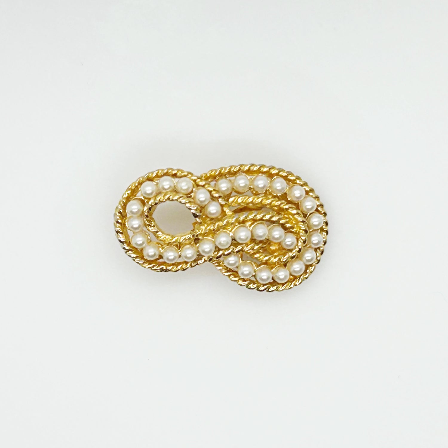 Vintage Knotted Rope Brooch with Pearl Accents