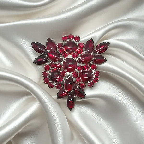 Vintage Juliana Luscious Red Cabochons Brooch
