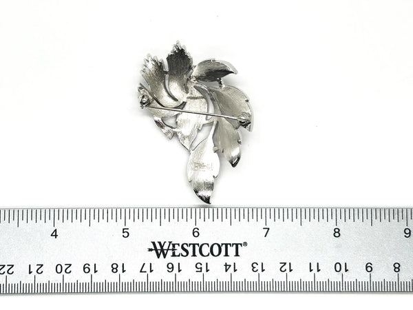 Silver Tone Textured Leaf Spray Brooch Silver Tone Textured Leaf Spray Brooch (1960s)