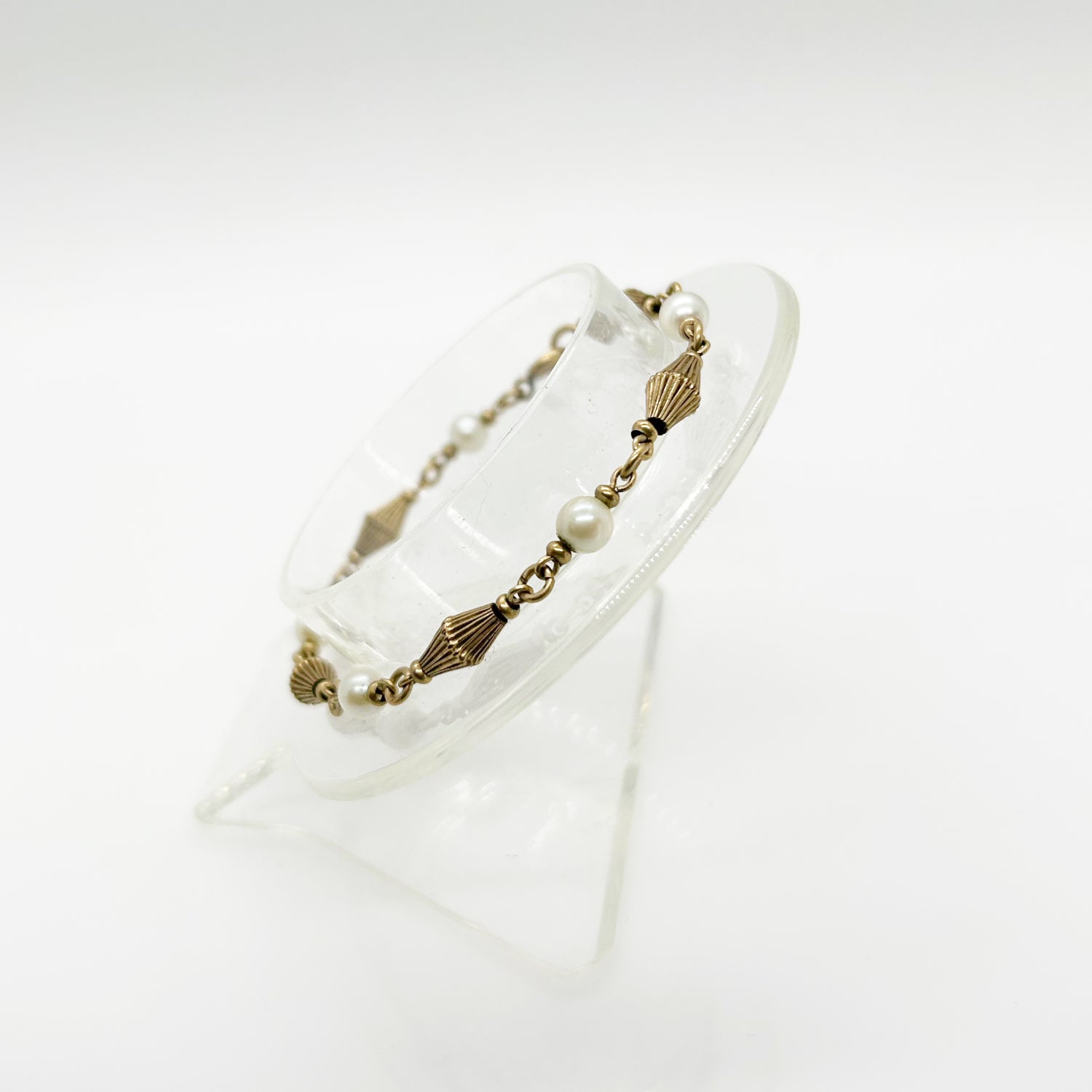 Timeless Vintage Faux Pearl and Gold Bead Bracelet