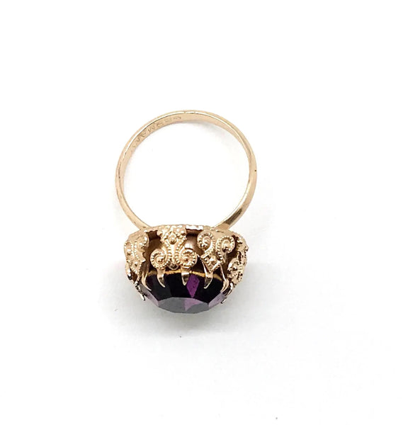 Perfect for statement jewelry lovers: our Vivacious Purple Statement Cocktail Ring provides bold vintage elegance with an intricate setting and undeniable sparkle. Shop today!