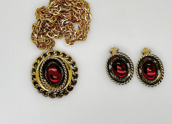 Red Old World Vintage Cabochon Necklace and Earrings