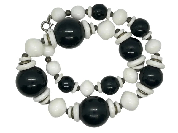 Retro Black and White Round Graduated Beads Necklace