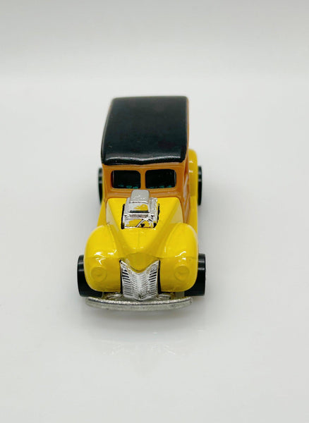 Hot Wheels Classics '40s Ford Yellow Woodie (1989)