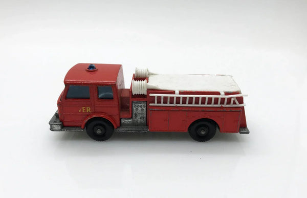 Matchbox Lesney Fire Pumper Truck No 29 (1966-69) - Lamoree’s Vintage