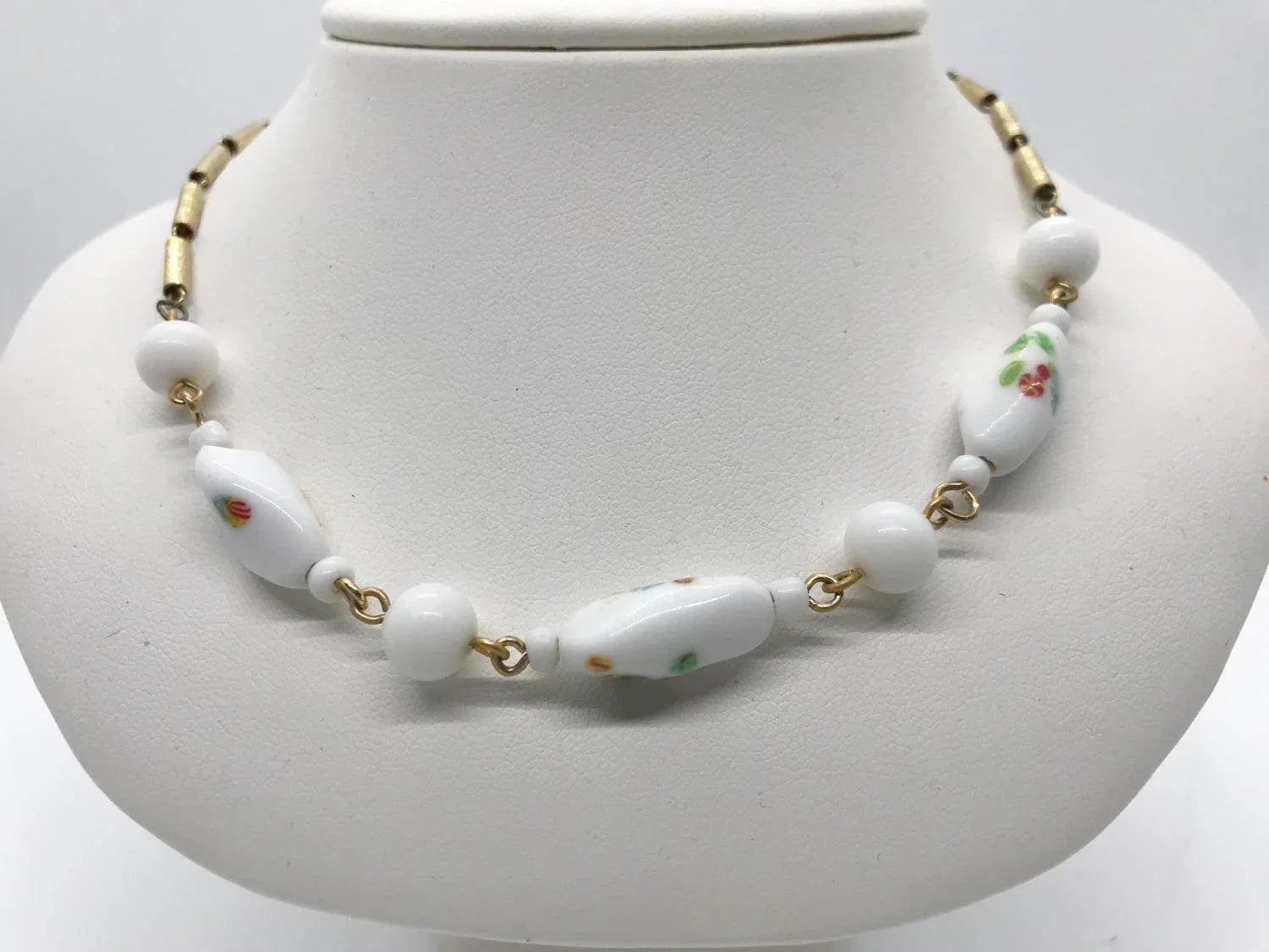 Vintage Dainty Floral Beaded Avon Necklace - Lamoree’s Vintage